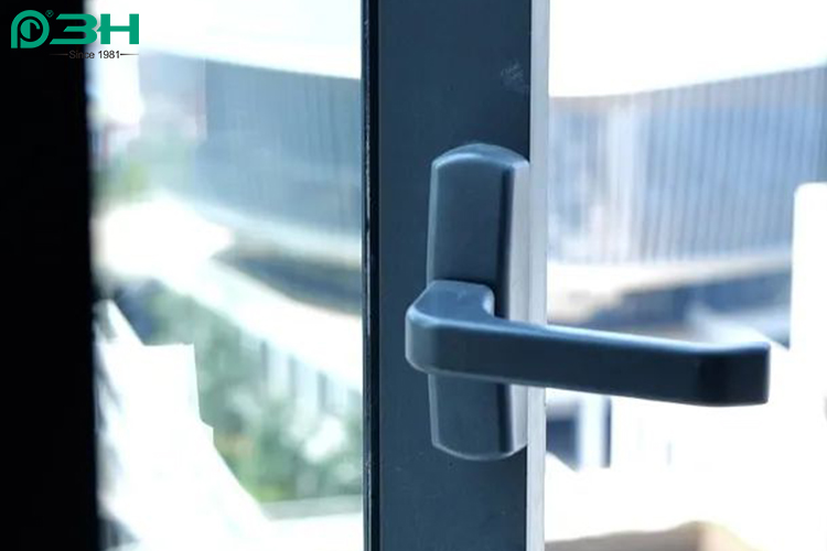 phòng thí nghiệm chim cánh cụt 2