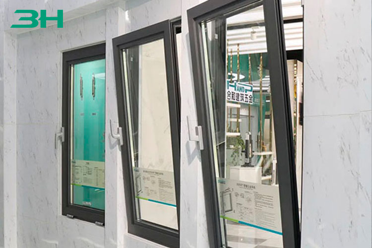 Nh&agrave; cung cấp phần cứng